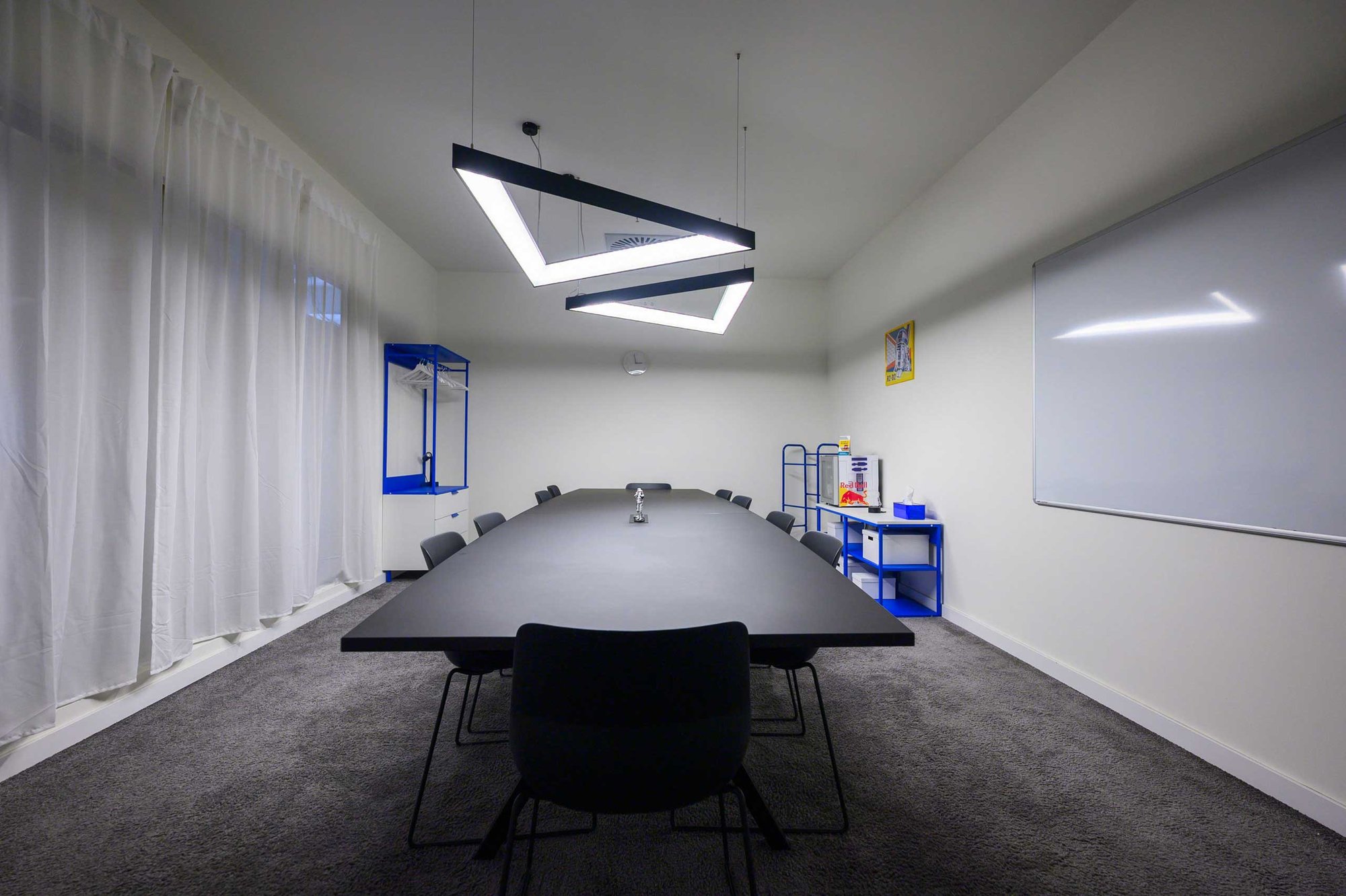 Drivery_R2D2_meeting-space