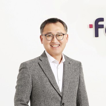김관식 포레시아